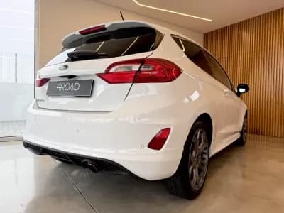Vendo Ford Fiesta 2018 - 12500 EUR, 146800 km - AUTO.MOTO.pt