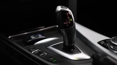 Vendo BMW 320 2014 - 18900 EUR, 210000 km - AUTO.MOTO.pt