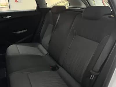 Vendo Opel Astra Sports Tourer 2011 - 6250 EUR, 235000 km - AUTO.MOTO.pt