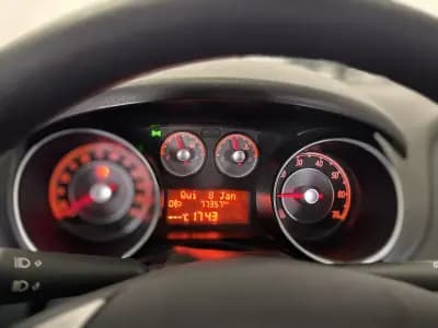 Vendo Fiat Punto 2017 - 7950 EUR, 77357 km - AUTO.MOTO.pt