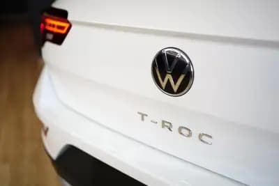 Vendo Volkswagen T-Roc 2023 - 21990 EUR, 70000 km - AUTO.MOTO.pt