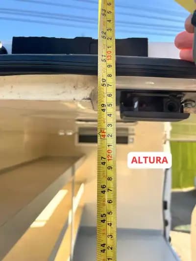 Vendo Opel Vivaro 2014 - 10990 EUR, 322000 km - AUTO.MOTO.pt