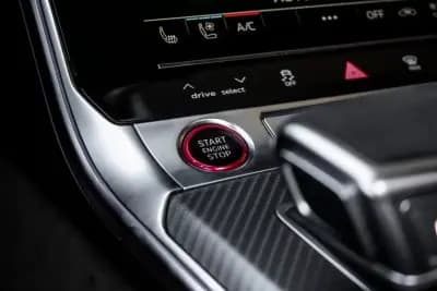 Vendo Audi RS6 Avant 2021 - 114000 EUR, 74634 km - AUTO.MOTO.pt