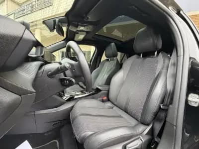 Vendo Peugeot e-2008 2023 - 24900 EUR, 10624 km - AUTO.MOTO.pt