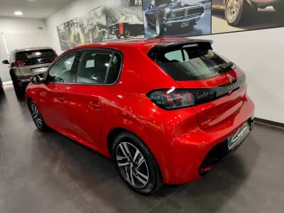 Vendo Peugeot 208 2020 - 14990 EUR, 70000 km - AUTO.MOTO.pt