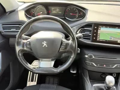 Sell Peugeot 308 SW 2015 - 9900 EUR, 107000 km - AUTO.MOTO.pt