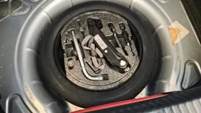 Vendo Volkswagen Scirocco 2010 - 10900 EUR, 289436 km - AUTO.MOTO.pt