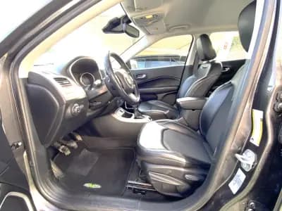 Vendo Jeep Compass 2017 - 16500 EUR, 93763 km - AUTO.MOTO.pt