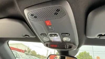 Vendo Opel Mokka-e 2023 - 23990 EUR, 9530 km - AUTO.MOTO.pt