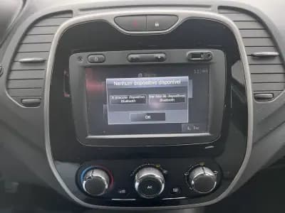 Vendo Renault Captur 2015 - 11900 EUR, 133000 km - AUTO.MOTO.pt