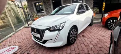 Sell Peugeot 208 2023 - 19450 EUR, 50000 km - AUTO.MOTO.pt