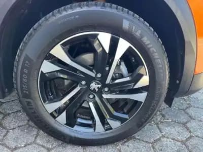 Vendo Peugeot 2008 2022 - 21900 EUR, 97000 km - AUTO.MOTO.pt