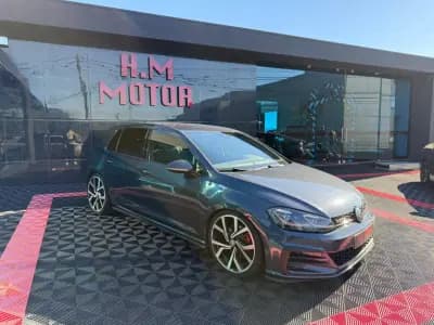Vendo Volkswagen Golf 2017 - 23900 EUR, 143000 km - AUTO.MOTO.pt