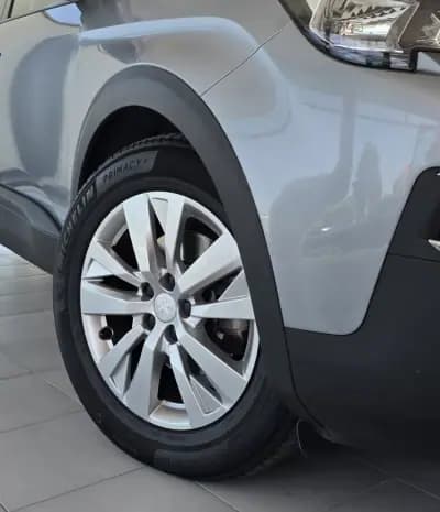 Vendo Peugeot 3008 2019 - 18640 EUR, 104863 km - AUTO.MOTO.pt