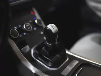 Vendo Land Rover Range Rover Evoque 2015 - 19990 EUR, 145000 km - AUTO.MOTO.pt