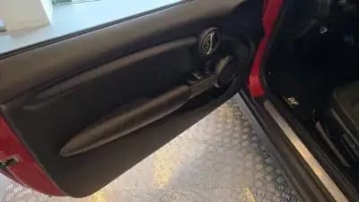 Vendo MINI One 2015 - 10900 EUR, 134360 km - AUTO.MOTO.pt