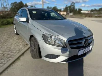 Vendo Mercedes-Benz A 180 2015 - 14250 EUR, 155500 km - AUTO.MOTO.pt