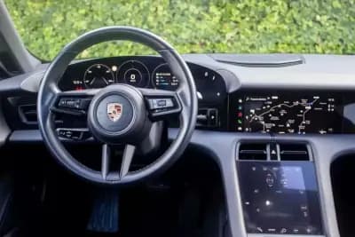 Sell Porsche Taycan 2021 - 59900 EUR, 61158 km - AUTO.MOTO.pt