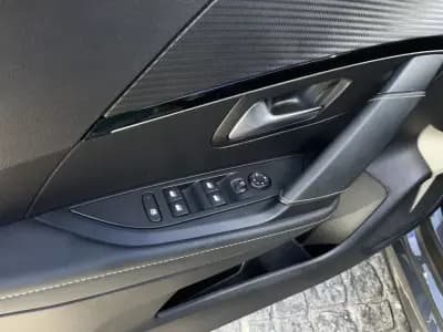 Sell Peugeot 208 2020 - 17500 EUR, 29713 km - AUTO.MOTO.pt