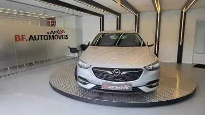 Sell Opel Insignia Grand Sport 2018 - 12900 EUR, 149839 km - AUTO.MOTO.pt