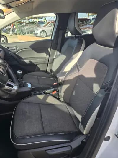 Vendo Renault Captur 2022 - 16950 EUR, 85537 km - AUTO.MOTO.pt