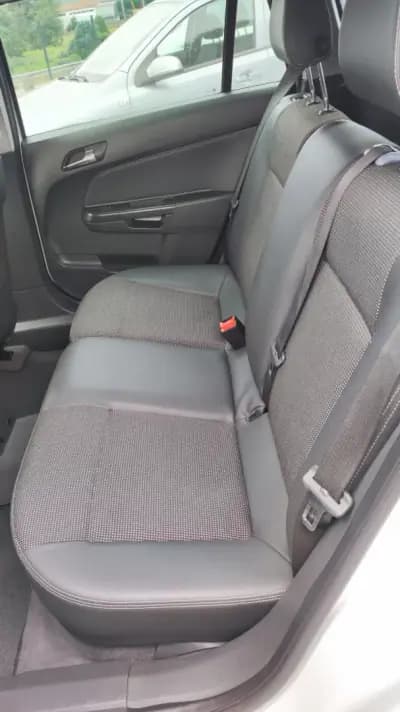 Vendo Opel Astra Caravan 2010 - 7398 EUR, 198797 km - AUTO.MOTO.pt