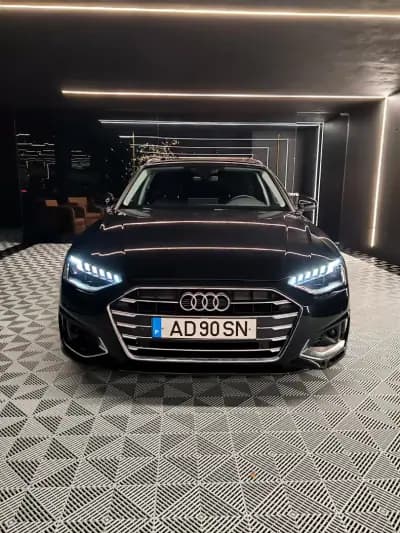 Sell Audi A4 Avant 2020 - 29500 EUR, 113000 km - AUTO.MOTO.pt