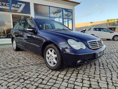 Vendo Mercedes-Benz C 200 2001 - 5900 EUR, 211000 km - AUTO.MOTO.pt