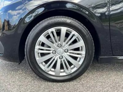 Sell Peugeot 208 2019 - 10450 EUR, 84000 km - AUTO.MOTO.pt