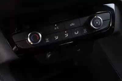 Sell Opel Corsa 2022 - 12999 EUR, 76555 km - AUTO.MOTO.pt