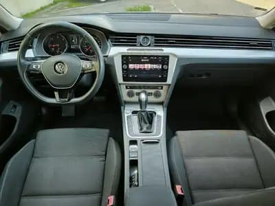 Vendo Volkswagen Passat 2019 - 18950 EUR, 155079 km - AUTO.MOTO.pt