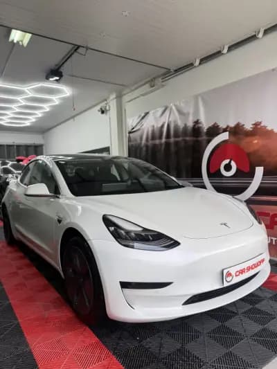 Vendo Tesla Model 3 2020 - 25900 EUR, 101867 km - AUTO.MOTO.pt