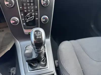 Sell Volvo V40 Cross Country 2014 - 13500 EUR, 149000 km - AUTO.MOTO.pt