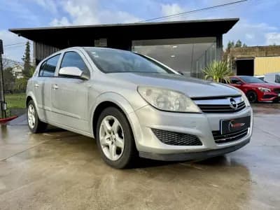 Vendo Opel Astra 2007 - 3999 EUR, 220000 km - AUTO.MOTO.pt