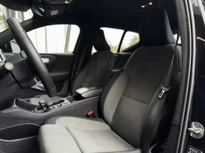 Sell Volvo XC 40 2022 - 29990 EUR, 75102 km - AUTO.MOTO.pt