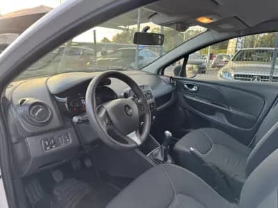 Sell Renault Clio 2016 - 9990 EUR, 114000 km - AUTO.MOTO.pt