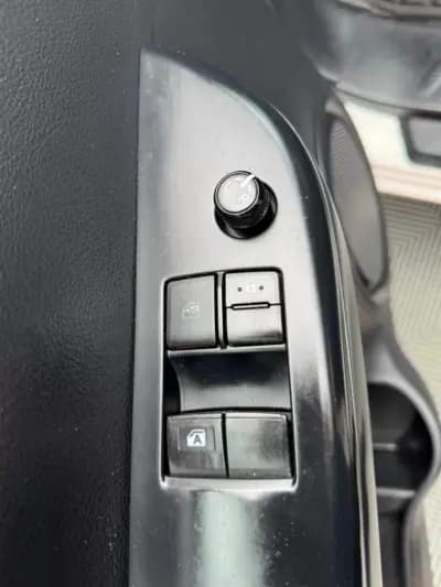 Sell Toyota Hilux 2018 - 19430 EUR, 249455 km - AUTO.MOTO.pt