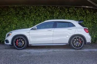 Vendo Mercedes-Benz GLA 45 AMG 2015 - 34900 EUR, 49200 km - AUTO.MOTO.pt