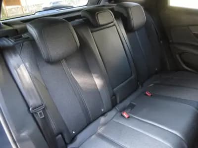 Vendo Peugeot 3008 2019 - 22990 EUR, 98000 km - AUTO.MOTO.pt