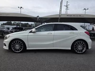 Vendo Mercedes-Benz A 180 2015 - 17990 EUR, 137000 km - AUTO.MOTO.pt