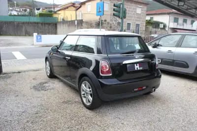 Vendo MINI 2011 - 9900 EUR, 186600 km - AUTO.MOTO.pt