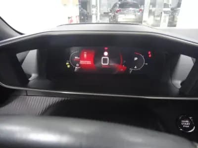 Sell Peugeot 2008 2020 - 18750 EUR, 59000 km - AUTO.MOTO.pt