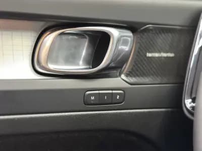 Vendo Volvo XC 40 2023 - 44500 EUR, 15000 km - AUTO.MOTO.pt