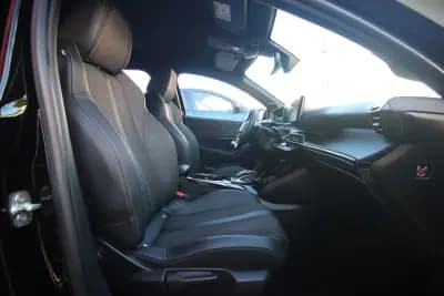 Sell Peugeot e-208 2020 - 17450 EUR, 60000 km - AUTO.MOTO.pt