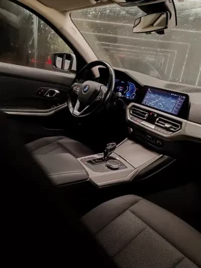 Vendo BMW 330e 2021 - 28750 EUR, 122142 km - AUTO.MOTO.pt