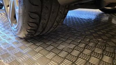 Sell Mercedes-Benz CLS 320 2007 - 12500 EUR, 452570 km - AUTO.MOTO.pt