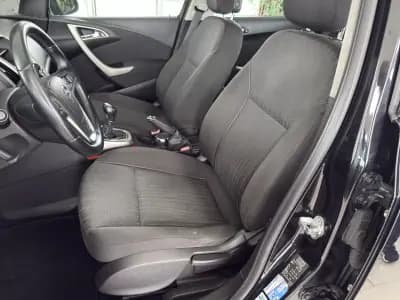 Vendo Opel Astra 2009 - 5990 EUR, 244173 km - AUTO.MOTO.pt