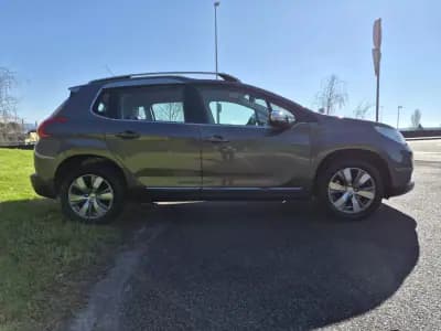 Sell Peugeot 2008 2015 - 9750 EUR, 63478 km - AUTO.MOTO.pt