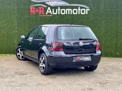 Vendo Volkswagen Golf 2002 - 5900 EUR, 257000 km - AUTO.MOTO.pt