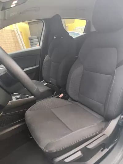 Vendo Renault Clio 2020 - 11990 EUR, 135000 km - AUTO.MOTO.pt